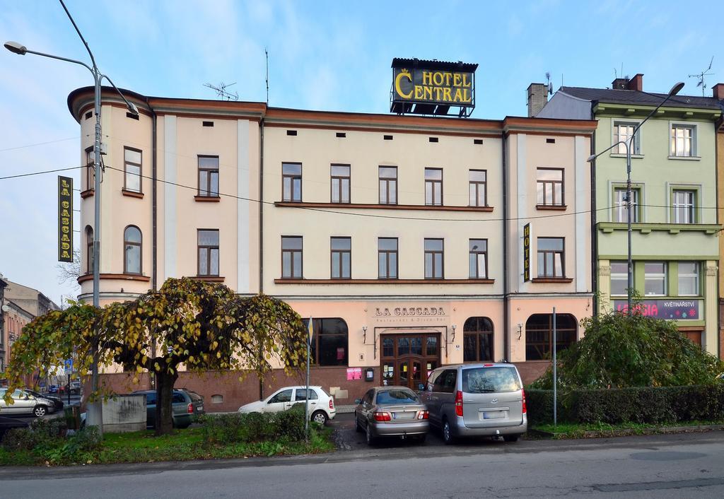 Hotel Central Cesky Tesin Exterior photo